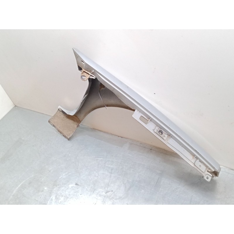 Recambio de aleta delantera izquierda para renault clio ii (bb_, cb_) 1.2 (bb0a, bb0f, bb10, bb1k, bb28, bb2d, bb2h, cb0a,... re Recambio de aleta delantera izquierda para renault clio ii (bb_, cb_) 1.2 (bb0a, bb0f, bb10, bb1k, bb28, bb2d, bb2h, cb0a,... re