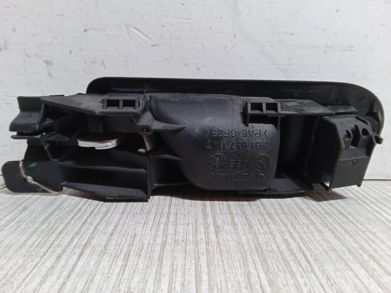 Recambio de maneta interior puerta delantera derecha para volkswagen golf iv (1j1) 1.9 tdi referencia OEM IAM   
