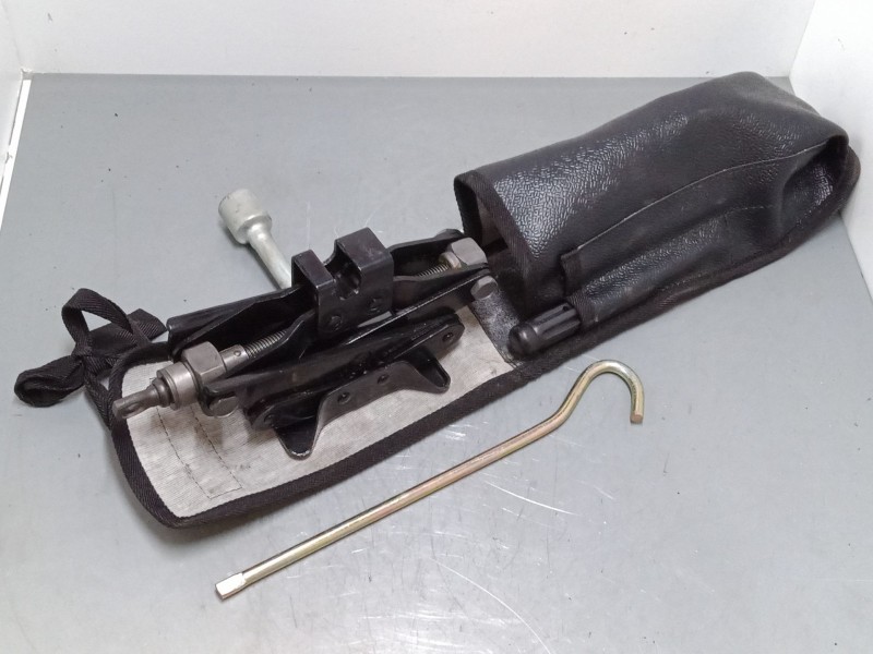 Recambio de gato para daewoo kalos (klas) 1.2 referencia OEM IAM    Recambio de gato para daewoo kalos (klas) 1.2 referencia OEM IAM