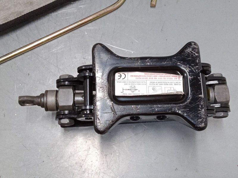 Recambio de gato para daewoo kalos (klas) 1.2 referencia OEM IAM    Recambio de gato para daewoo kalos (klas) 1.2 referencia OEM IAM