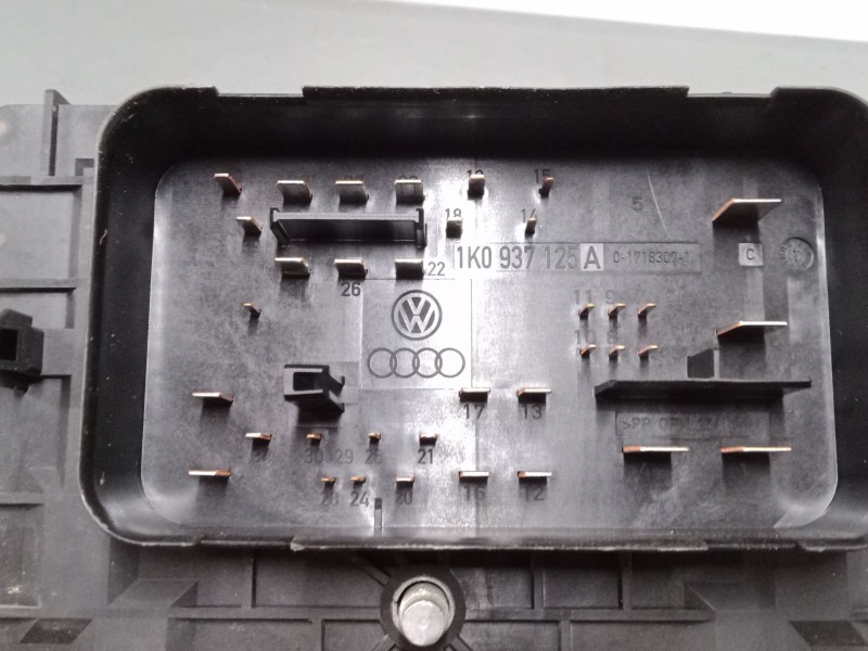 Recambio de caja reles / fusibles para seat leon (1p1) 1.9 tdi referencia OEM IAM 1K0937125A   Recambio de caja reles / fusibles para seat leon (1p1) 1.9 tdi referencia OEM IAM 1K0937125A