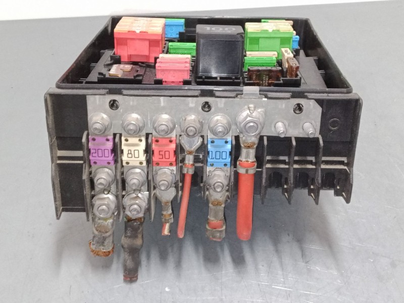 Recambio de caja reles / fusibles para seat leon (1p1) 1.9 tdi referencia OEM IAM 1K0937125A   Recambio de caja reles / fusibles para seat leon (1p1) 1.9 tdi referencia OEM IAM 1K0937125A