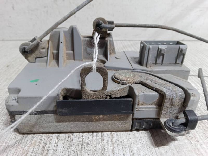 CERRADURA PUERTA DELANTERA IZQUIERDA 
