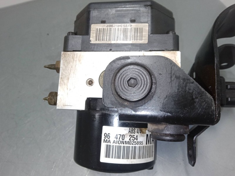 Recambio de abs para chevrolet aveo / kalos hatchback (t200) 1.2 referencia OEM IAM 96470254 96470261  