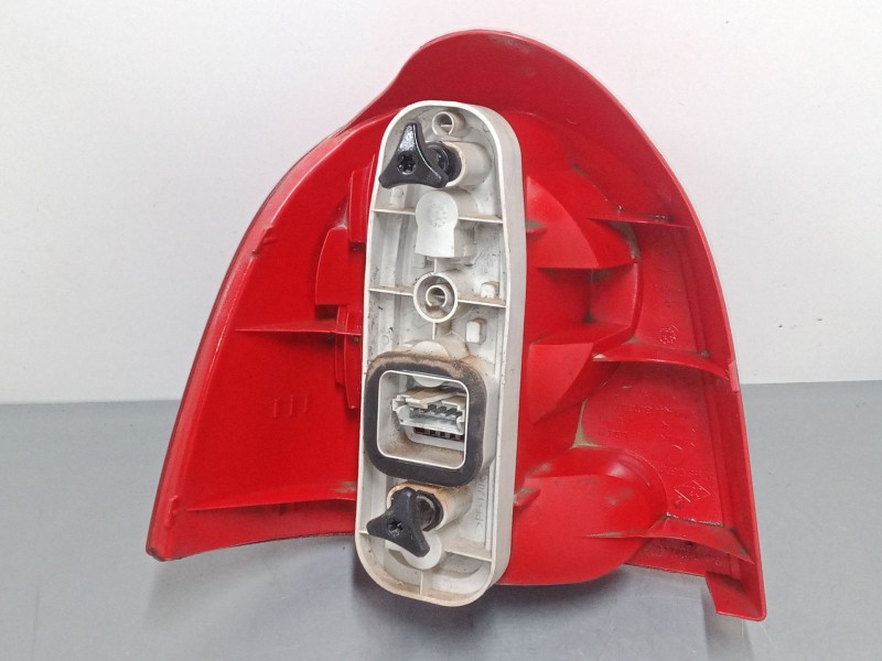 Recambio de piloto trasero derecho para renault twingo i (c06_) 1.2 (c066, c068) referencia OEM IAM D7700426320  