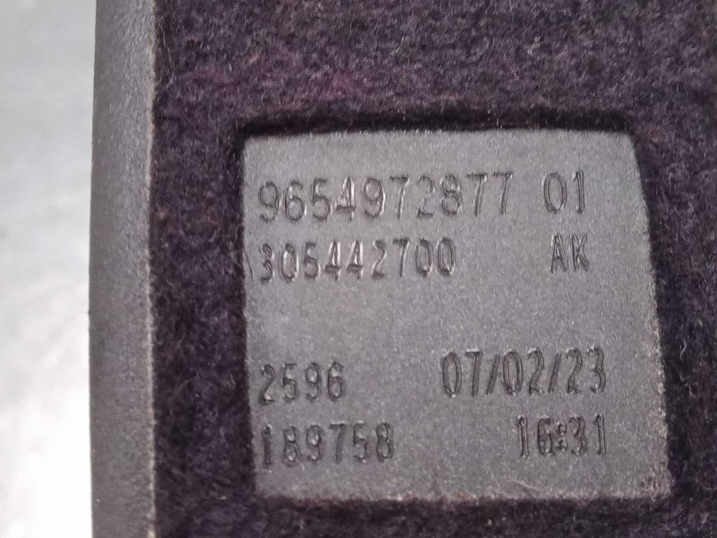 Recambio de anclaje cinturon delantero derecho para citroën c4 picasso i monospace (ud_) 1.8 i 16v referencia OEM IAM 9654972877