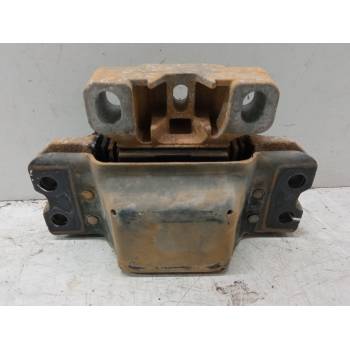 SOPORTE MOTOR IZQUIERDO 