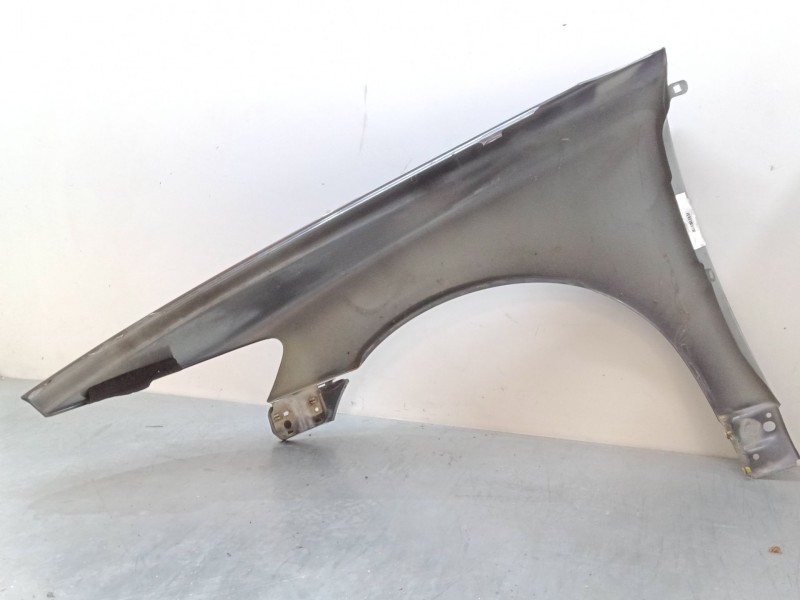 Recambio de aleta delantera derecha para volvo v50 (545) 2.0 d referencia OEM IAM    Recambio de aleta delantera derecha para volvo v50 (545) 2.0 d referencia OEM IAM