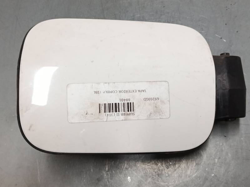 TAPA EXTERIOR COMBUSTIBLE 