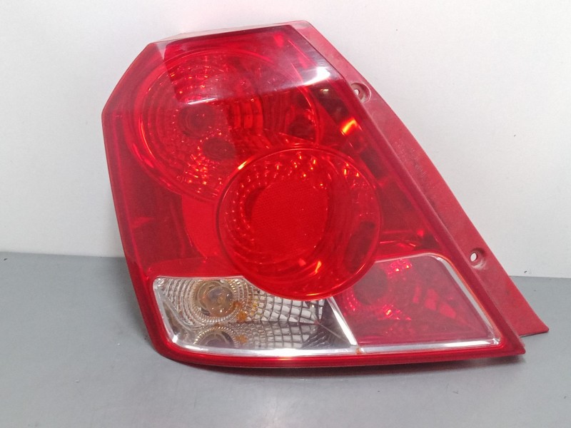 Recambio de piloto trasero derecho para chevrolet aveo / kalos hatchback (t200) 1.2 referencia OEM IAM   