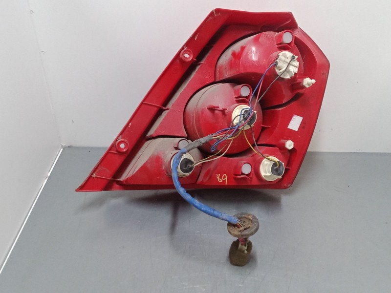 Recambio de piloto trasero derecho para chevrolet aveo / kalos hatchback (t200) 1.2 referencia OEM IAM   