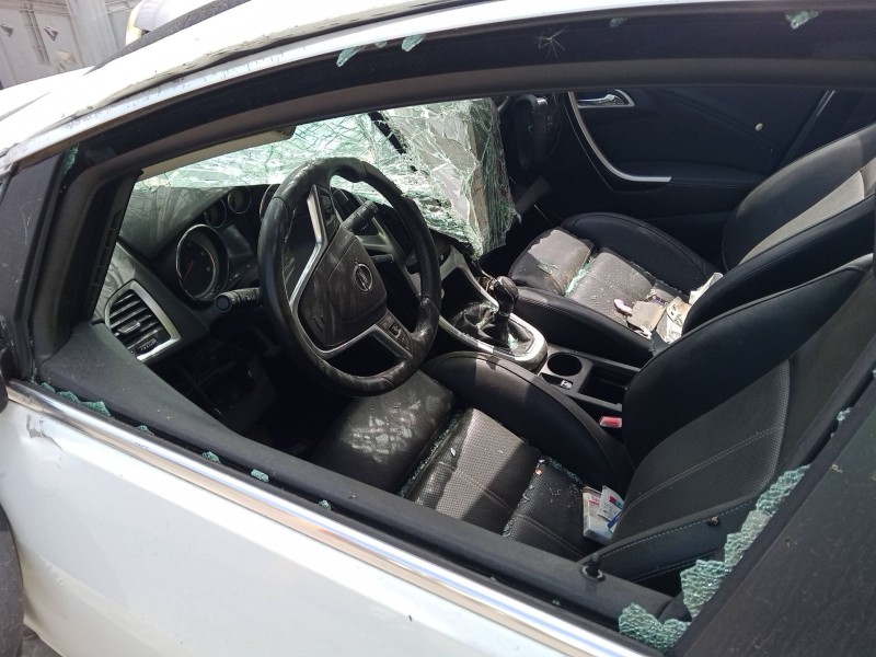 opel astra j (p10) del año 2011