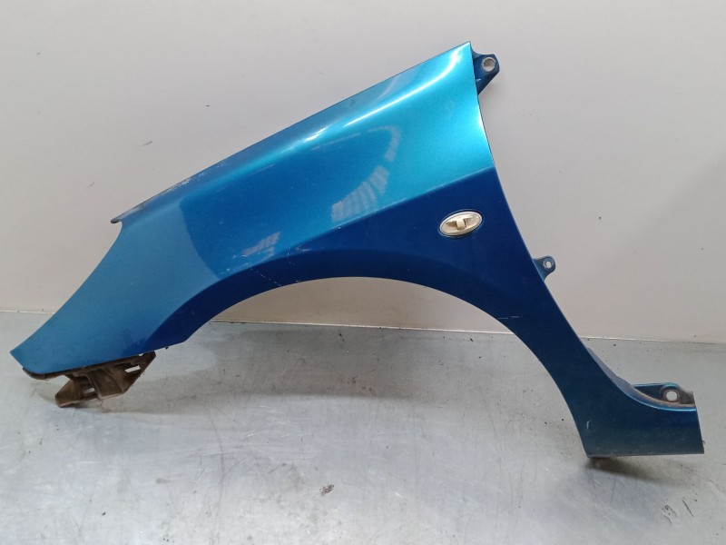 Recambio de aleta delantera izquierda para peugeot 307 cc (3b) 2.0 hdi 135 referencia OEM IAM   