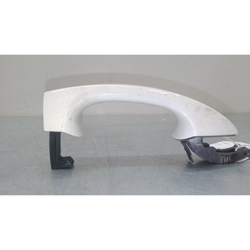 Recambio de maneta exterior puerta delantera izquierda para skoda superb iii station wagon (3v5) 2.0 tdi referencia OEM IAM    Recambio de maneta exterior puerta delantera izquierda para skoda superb iii station wagon (3v5) 2.0 tdi referencia OEM IAM