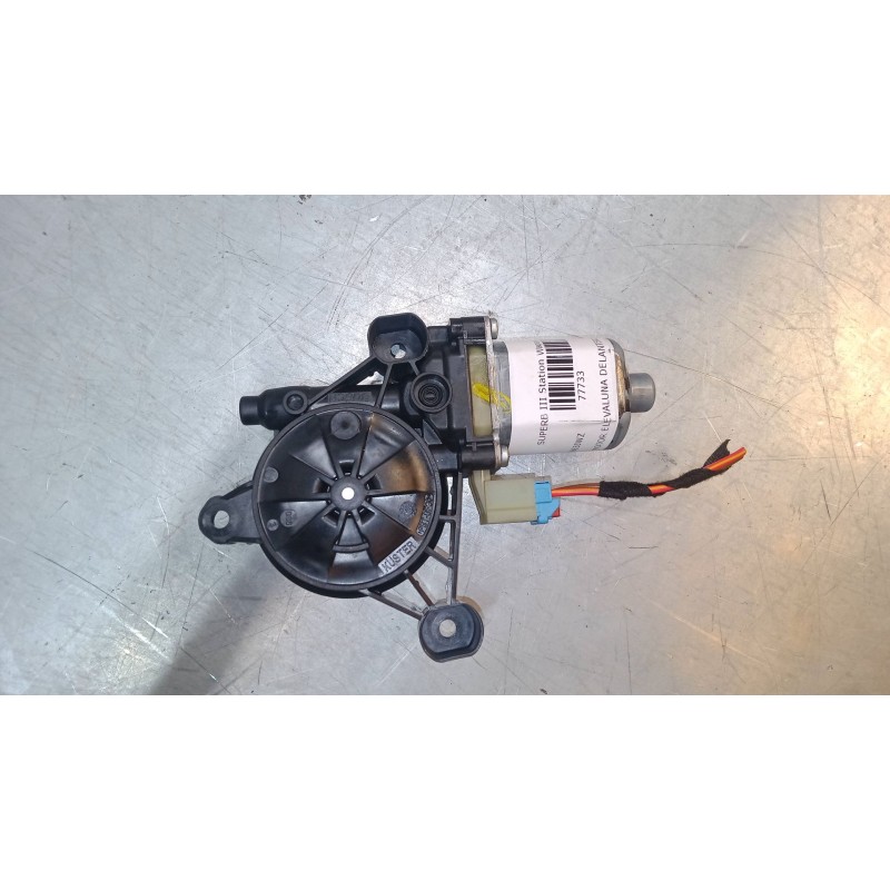 Recambio de motor elevaluna delantero derecho para skoda superb iii station wagon (3v5) 2.0 tdi referencia OEM IAM    Recambio de motor elevaluna delantero derecho para skoda superb iii station wagon (3v5) 2.0 tdi referencia OEM IAM