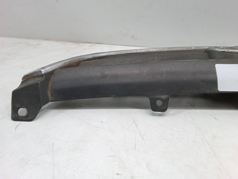 Recambio de rejillas capo para toyota avensis (_t22_) 1.6 vvt-i (zzt220_) referencia OEM IAM   