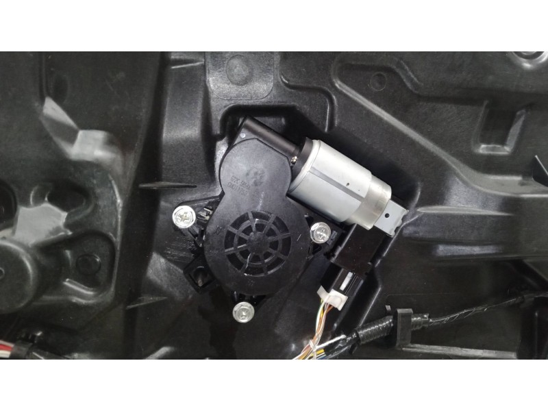 Recambio de elevalunas electrico delantero derecho para mazda 3 (bk) 1.6 di turbo referencia OEM IAM    Recambio de elevalunas electrico delantero derecho para mazda 3 (bk) 1.6 di turbo referencia OEM IAM