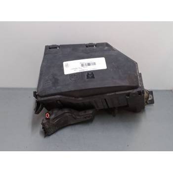 CAJA RELES / FUSIBLES 