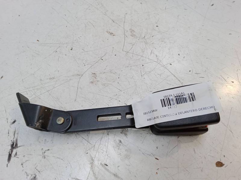 ANCLAJE CINTURON DELANTERO DERECHO 
