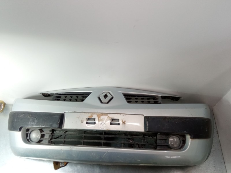 Recambio de paragolpes delantero para renault megane ii (bm0/1_, cm0/1_) 1.9 dci (bm0g, cm0g) referencia OEM IAM   