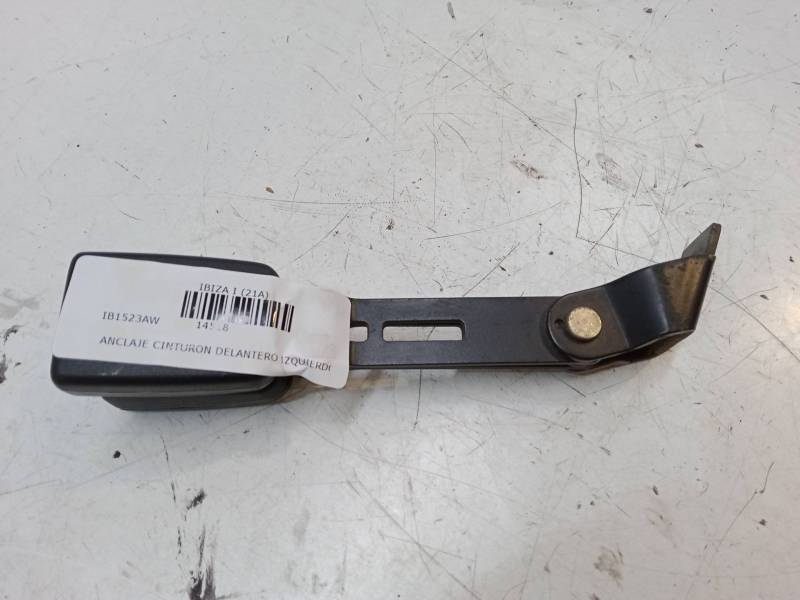 ANCLAJE CINTURON DELANTERO IZQUIERDO 