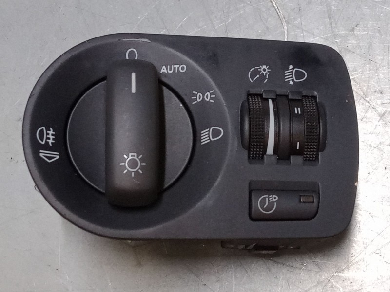 Recambio de conmutador de luces para audi a3 sportback (8pa) 1.6 referencia OEM IAM 8P1941531S  