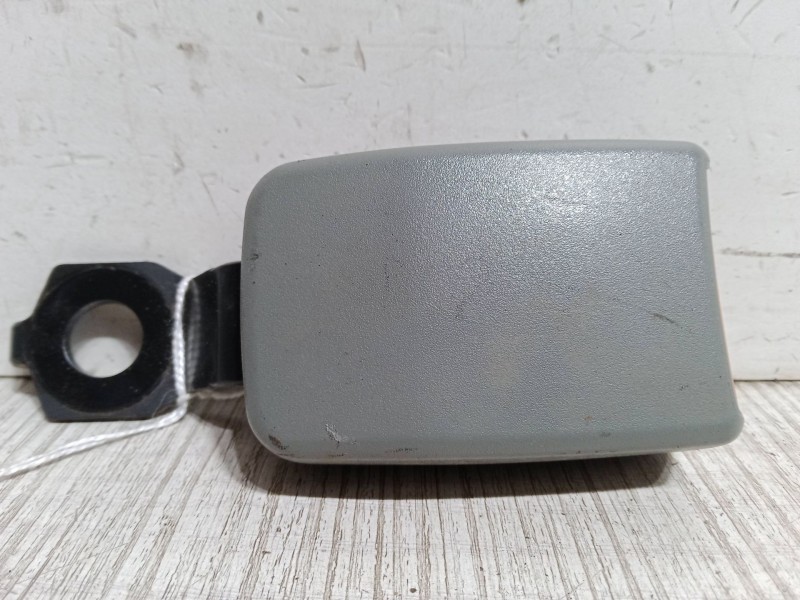 Recambio de anclaje cinturon delantero derecho para nissan micra ii (k11) 1.0 i 16v referencia OEM IAM   