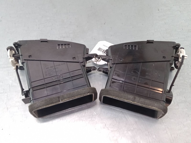Recambio de aireador central para hyundai i30 (fd) 1.4 referencia OEM IAM   
