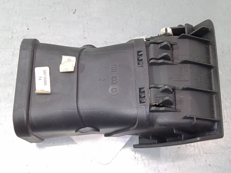 Recambio de aireador derecho para volvo v50 (545) 1.8 referencia OEM IAM   
