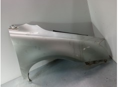 Recambio de aleta delantera derecha para toyota avensis (_t25_) 2.4 (azt251_) referencia OEM IAM   