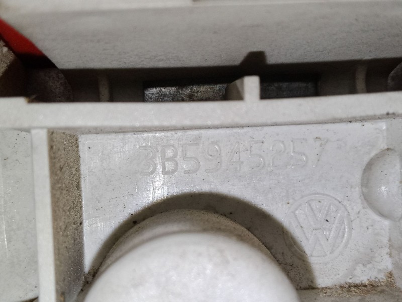 Recambio de piloto trasero derecho para volkswagen passat b5 (3b2) 1.9 tdi referencia OEM IAM 3B5594525  