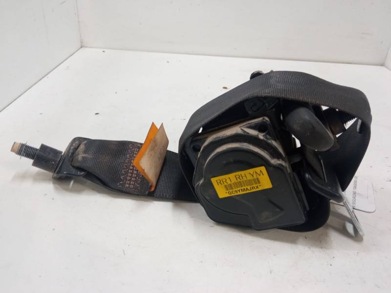 CINTURON SEGURIDAD TRASERO DERECHO 