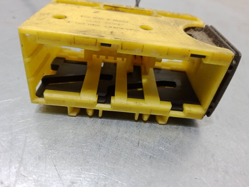 Recambio de anclaje cinturon delantero derecho para bmw 3 (e46) 316 i referencia OEM IAM   