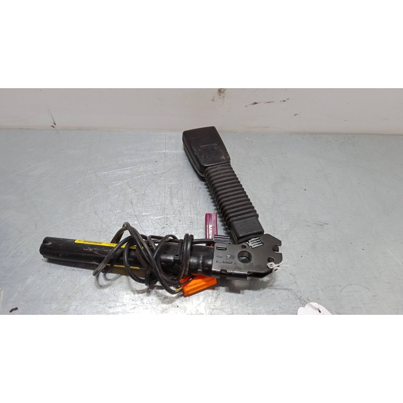 Recambio de anclaje cinturon delantero izquierdo para ford focus ii (da_, hcp, dp) 1.6 tdci referencia OEM IAM   