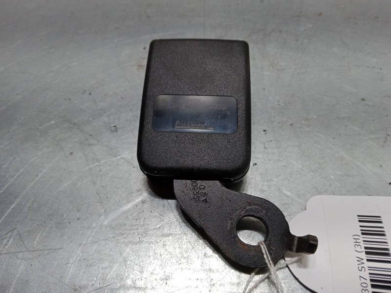 Recambio de anclaje cinturon trasero derecho para peugeot 307 sw (3h) 1.6 hdi 110 referencia OEM IAM   