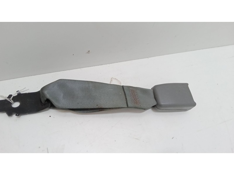 Recambio de anclaje cinturon trasero derecho para chevrolet nubira station wagon 1.8 referencia OEM IAM   