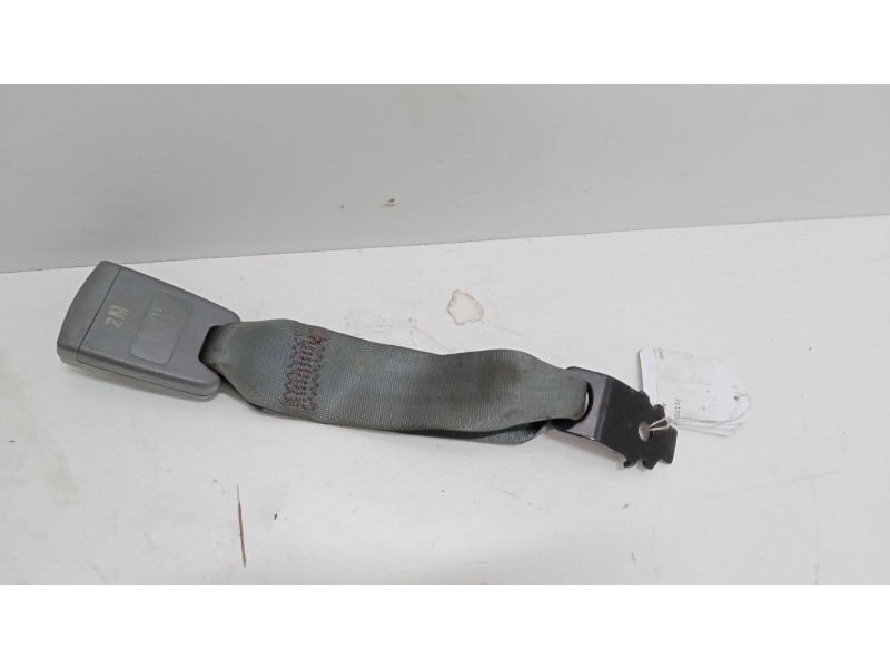 Recambio de anclaje cinturon trasero derecho para chevrolet nubira station wagon 1.8 referencia OEM IAM   