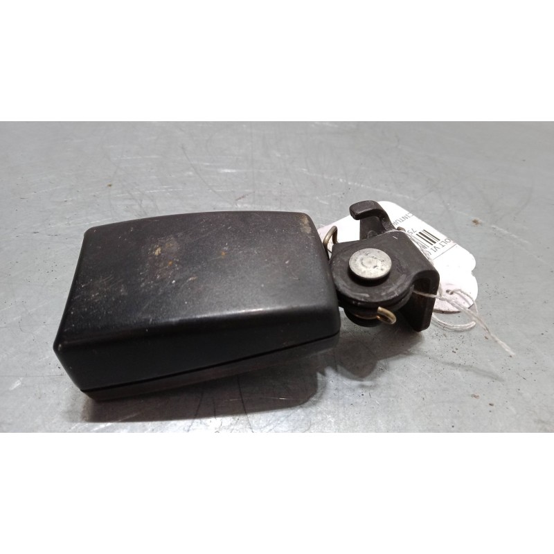 Recambio de anclaje cinturon trasero derecho para mitsubishi colt vi (z3_a, z2_a) 1.3 (z21a) referencia OEM IAM   