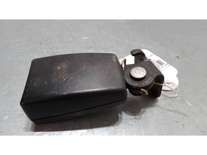 Recambio de anclaje cinturon trasero derecho para mitsubishi colt vi (z3_a, z2_a) 1.3 (z21a) referencia OEM IAM   