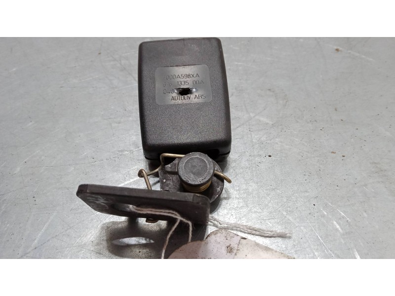 Recambio de anclaje cinturon trasero derecho para mitsubishi colt vi (z3_a, z2_a) 1.3 (z21a) referencia OEM IAM   