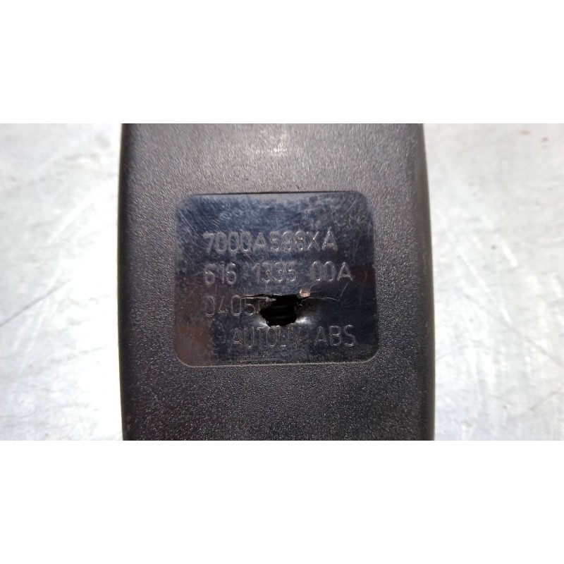 Recambio de anclaje cinturon trasero derecho para mitsubishi colt vi (z3_a, z2_a) 1.3 (z21a) referencia OEM IAM   