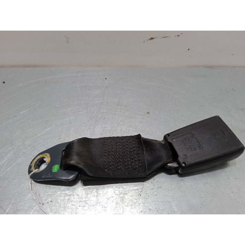 Recambio de anclaje cinturon trasero derecho para nissan micra iii (k12) 1.2 16v referencia OEM IAM 88842ax3111      33048604  1