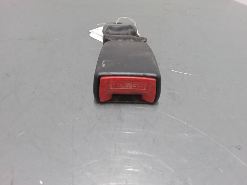 Recambio de anclaje cinturon trasero derecho para citroën berlingo / berlingo first monospace (mf_, gjk_, gfk_) 1.9 d (mfwjz) re