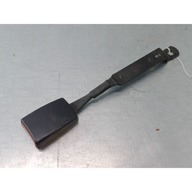 Recambio de anclaje cinturon delantero derecho para volkswagen caddy iii furgoneta/monovolumen (2ka, 2kh, 2ca, 2ch) 1.9 tdi refe