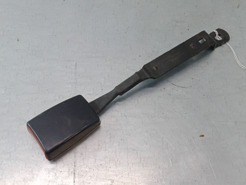 Recambio de anclaje cinturon delantero derecho para volkswagen caddy iii furgoneta/monovolumen (2ka, 2kh, 2ca, 2ch) 1.9 tdi refe