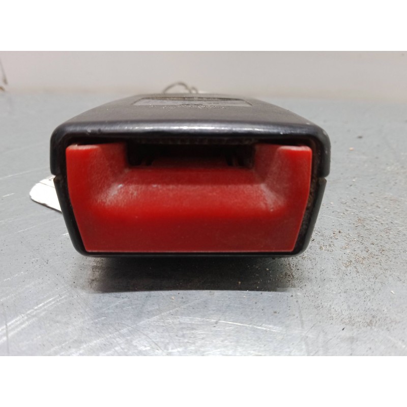 Recambio de anclaje cinturon trasero izquierdo para volkswagen caddy iii furgoneta/monovolumen (2ka, 2kh, 2ca, 2ch) 1.9 tdi refe