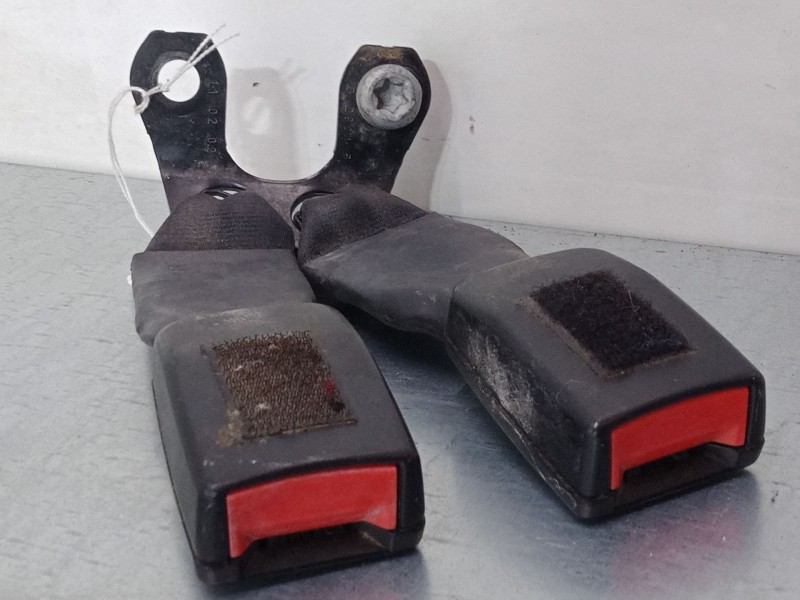 Recambio de anclaje cinturon trasero izquierdo para ford fusion (ju_) 1.4 referencia OEM IAM   