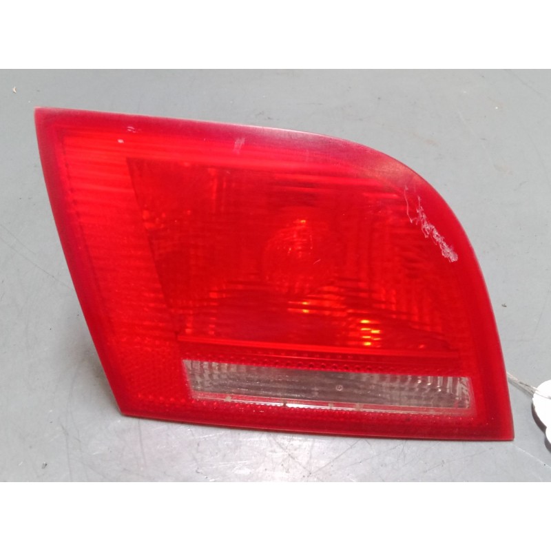 Recambio de piloto trasero porton izquierdo para audi a3 sportback (8pa) 1.6 referencia OEM IAM 8P4945093B  