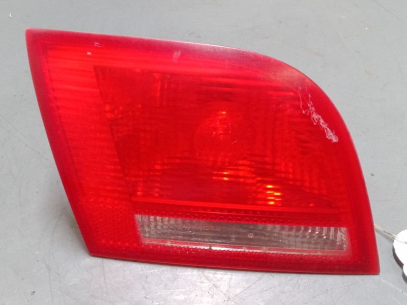 Recambio de piloto trasero porton izquierdo para audi a3 sportback (8pa) 1.6 referencia OEM IAM 8P4945093B  