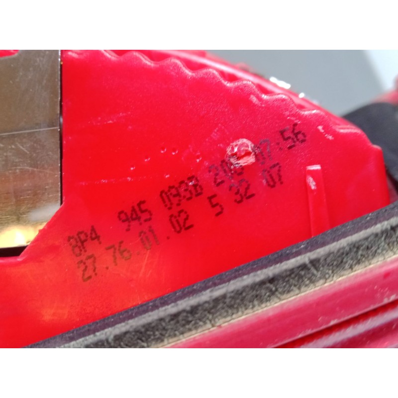 Recambio de piloto trasero porton izquierdo para audi a3 sportback (8pa) 1.6 referencia OEM IAM 8P4945093B  